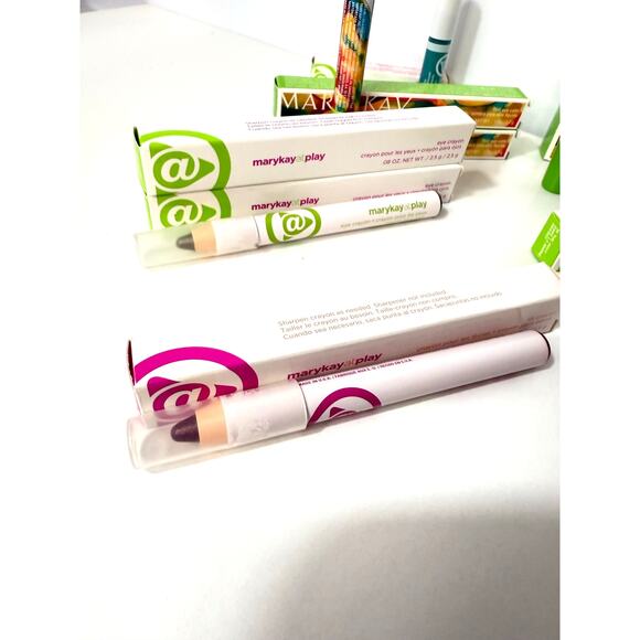 Mary Kay Lot of 12 Makeup NIB Lip Crayon Eye Crayon Fluid Eye Color Gloss Liner - Picture 3 of 15